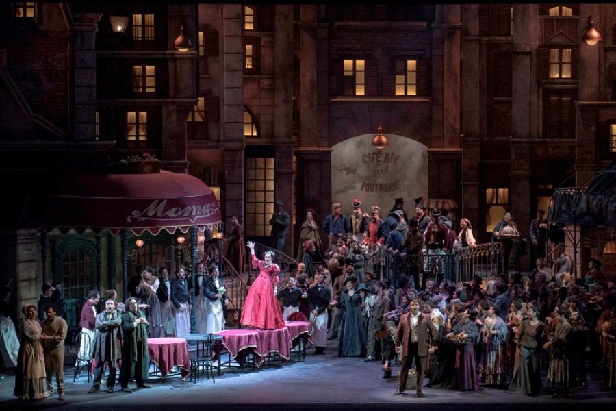 Imagen de la ópera La Bohème en el Teatro Colón