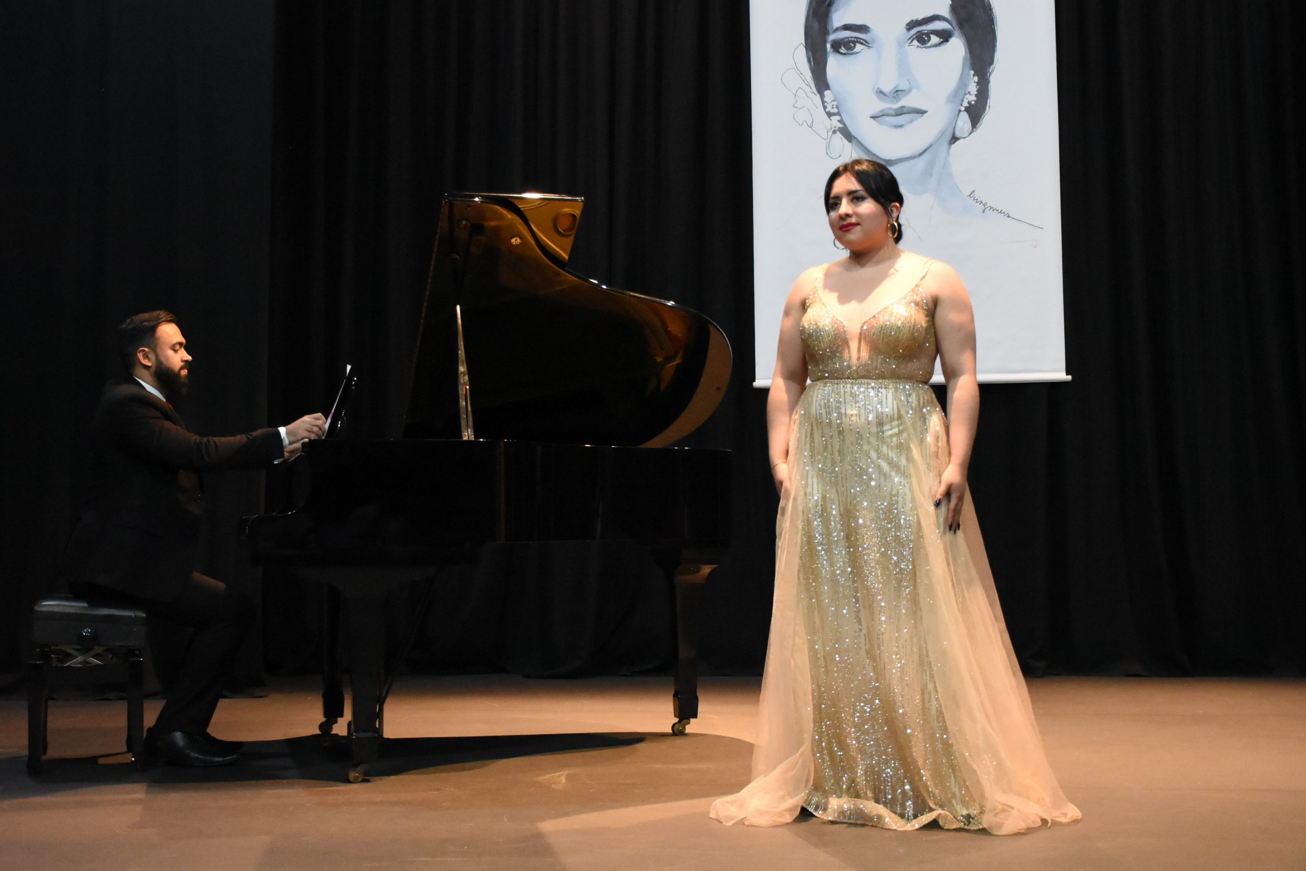 Fernanda Allande, soprano mexicana y ganadora del Primer Premio Femenino en el 20° Concurso Brasileño de Canto Maria Callas