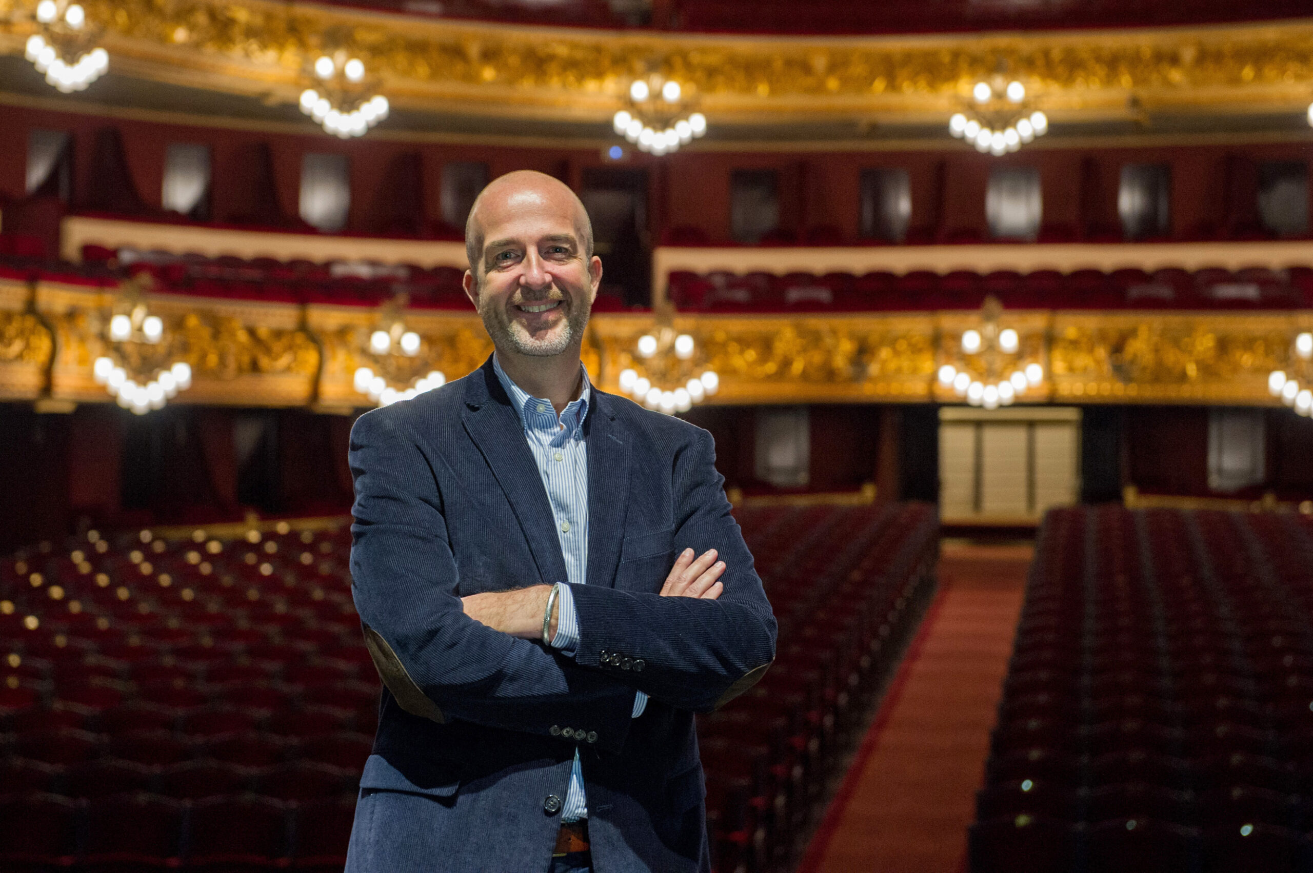 VÍCTOR GARCIA DE GOMAR